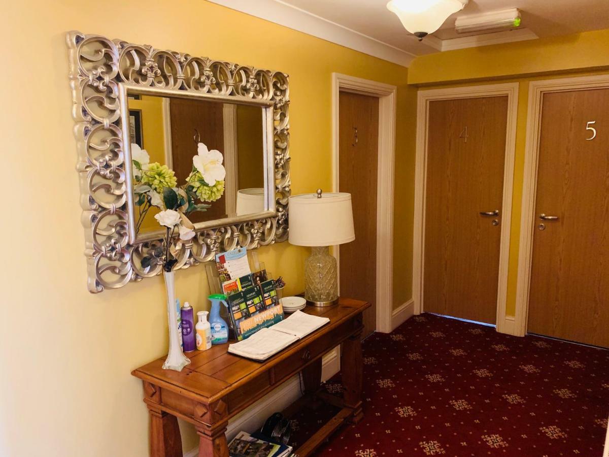 Milton Hotel Llanwern Village Нюпорт Екстериор снимка