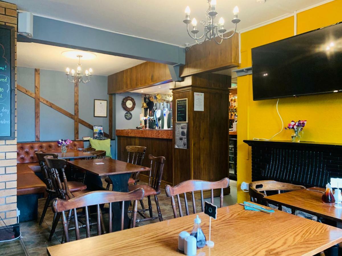Milton Hotel Llanwern Village Нюпорт Екстериор снимка